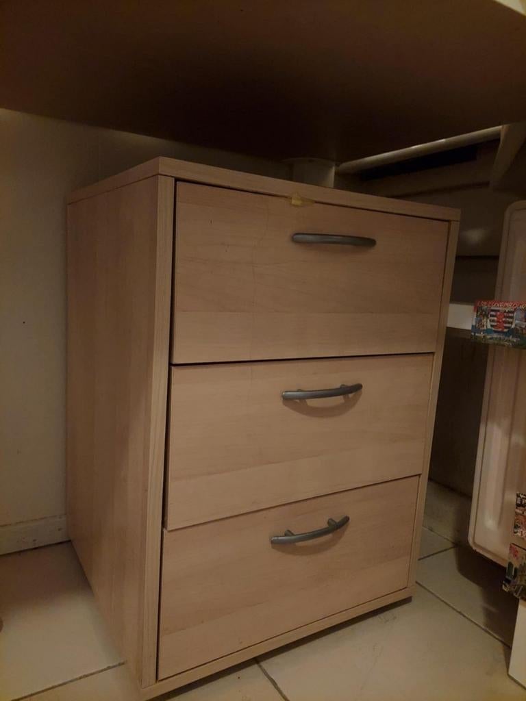 A small cabinet, Overige houtsoorten, Minder dan 50 cm, Gebruikt, Ophalen of Verzenden