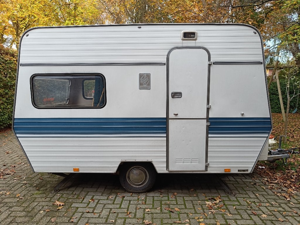Caravan Knaus Komfort, met voortent, Treinzit, Tot en met 3, Particulier, Knaus