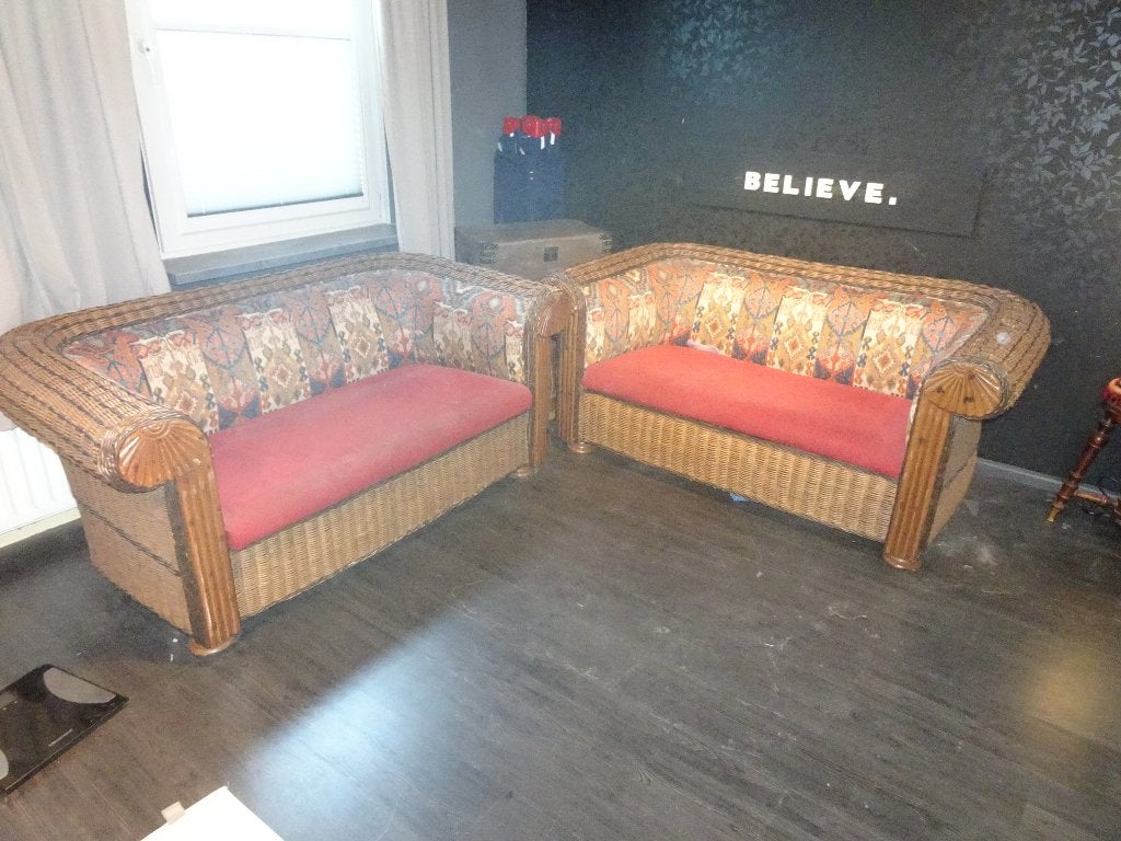 Rotan bankjes, Ophalen