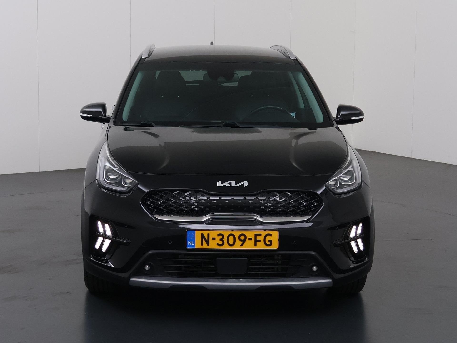 Foto 3 van Kia Niro 1.6 GDi PHEV DynamicPlusLine | SOH 92% | Trekhaak |