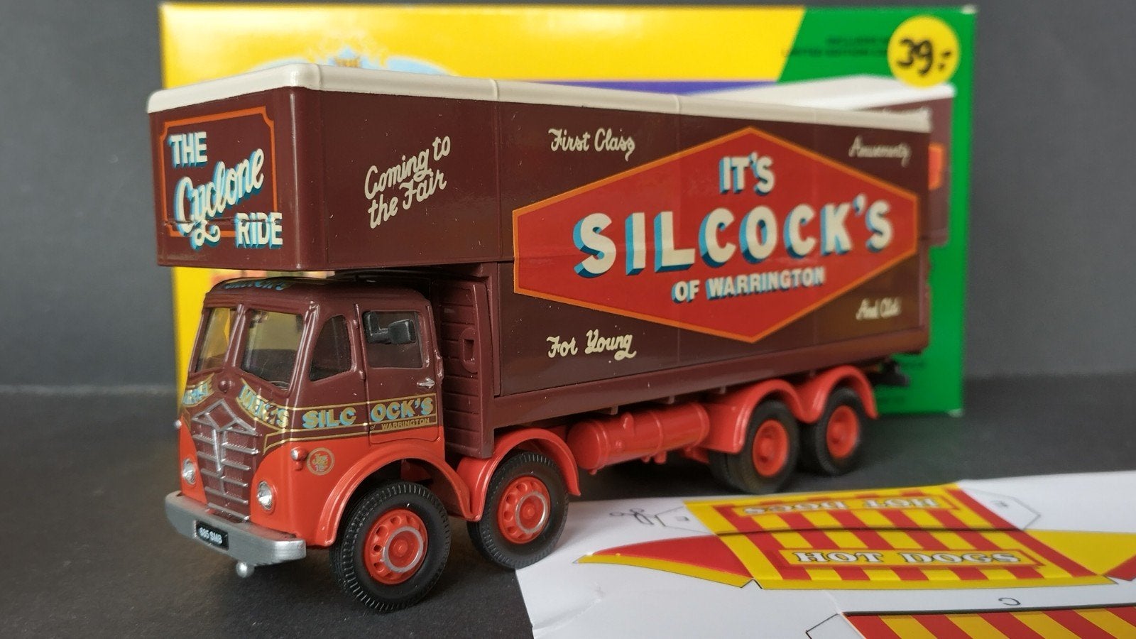 Foden Closed Truck Silcock Fun Fair Showmans 1:50 Corgi Pol, Corgi, ., Nieuw, Ophalen of Verzenden