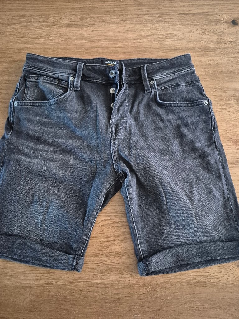 Korte broeken, Zwart, Ophalen of Verzenden, Zo goed als nieuw, Jack & Jones
