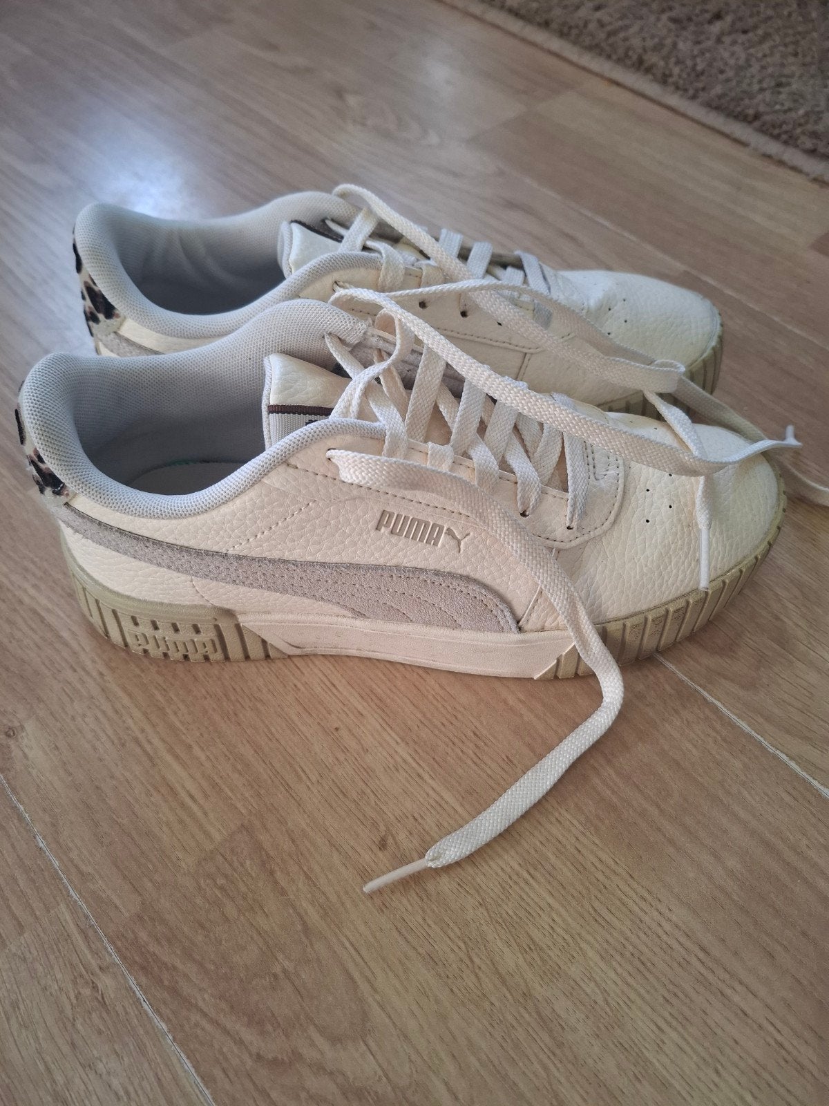 Puma Carina sneakers maat 38, Puma, Beige, Ophalen of Verzenden, Sneakers of Gympen