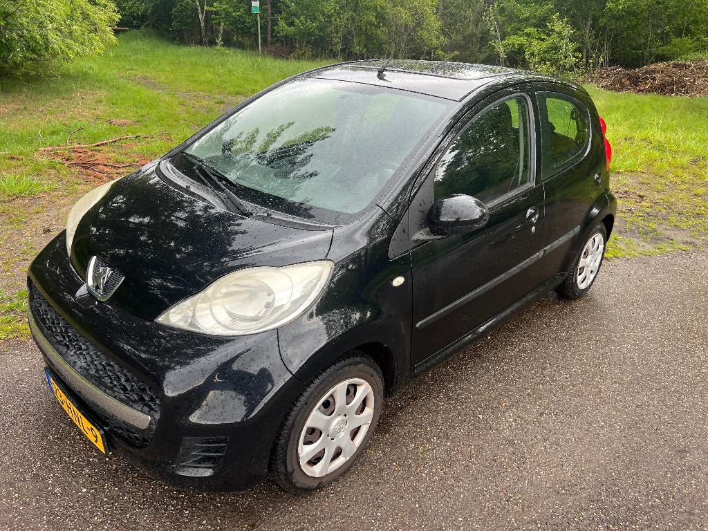 Peugeot 107 1.0 12V 5DR 2009 Zwart, Bluetooth, Zwart, 4 stoelen, Origineel Nederlands