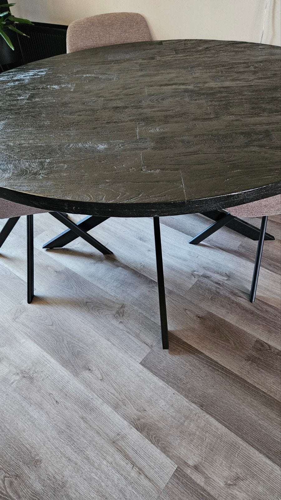 Zwarte Mahoniehouten Eettafel Rond 140 cm, Ophalen, Rond, Zo goed als nieuw, Overige houtsoorten