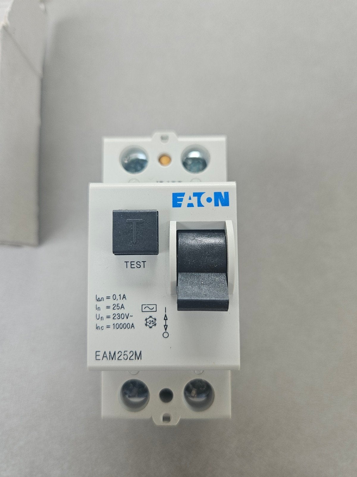 Eaton EAM252M Aardlekschakelaar 25A 100mA, Doe-het-zelf en Verbouw, Elektra en Kabels, Ophalen of Verzenden