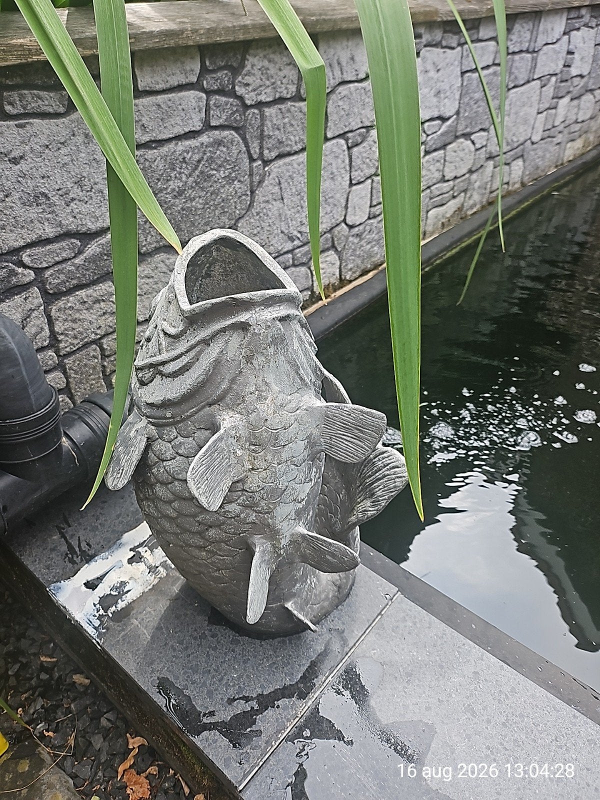 RVS Vis Tuinbeeld / Waterornament voor Vijver, Tuin en Terras, Tuinbeelden, Ophalen, Overige materialen