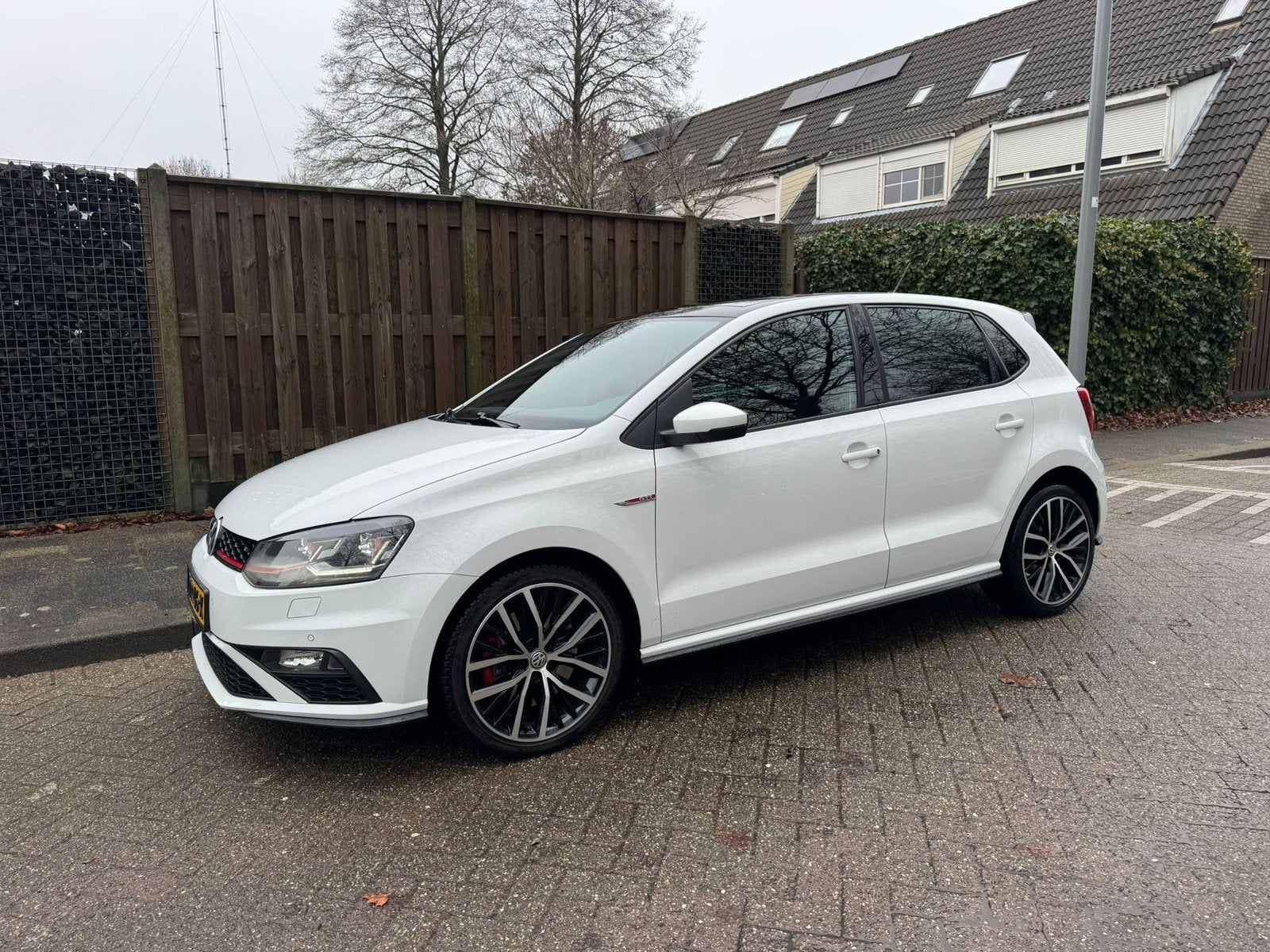 Volkswagen Polo 1.8 TSI BMT GTI 2016 Pano Wit, Auto's, Volkswagen, Stof, Euro 6, Wit, 1180 kg