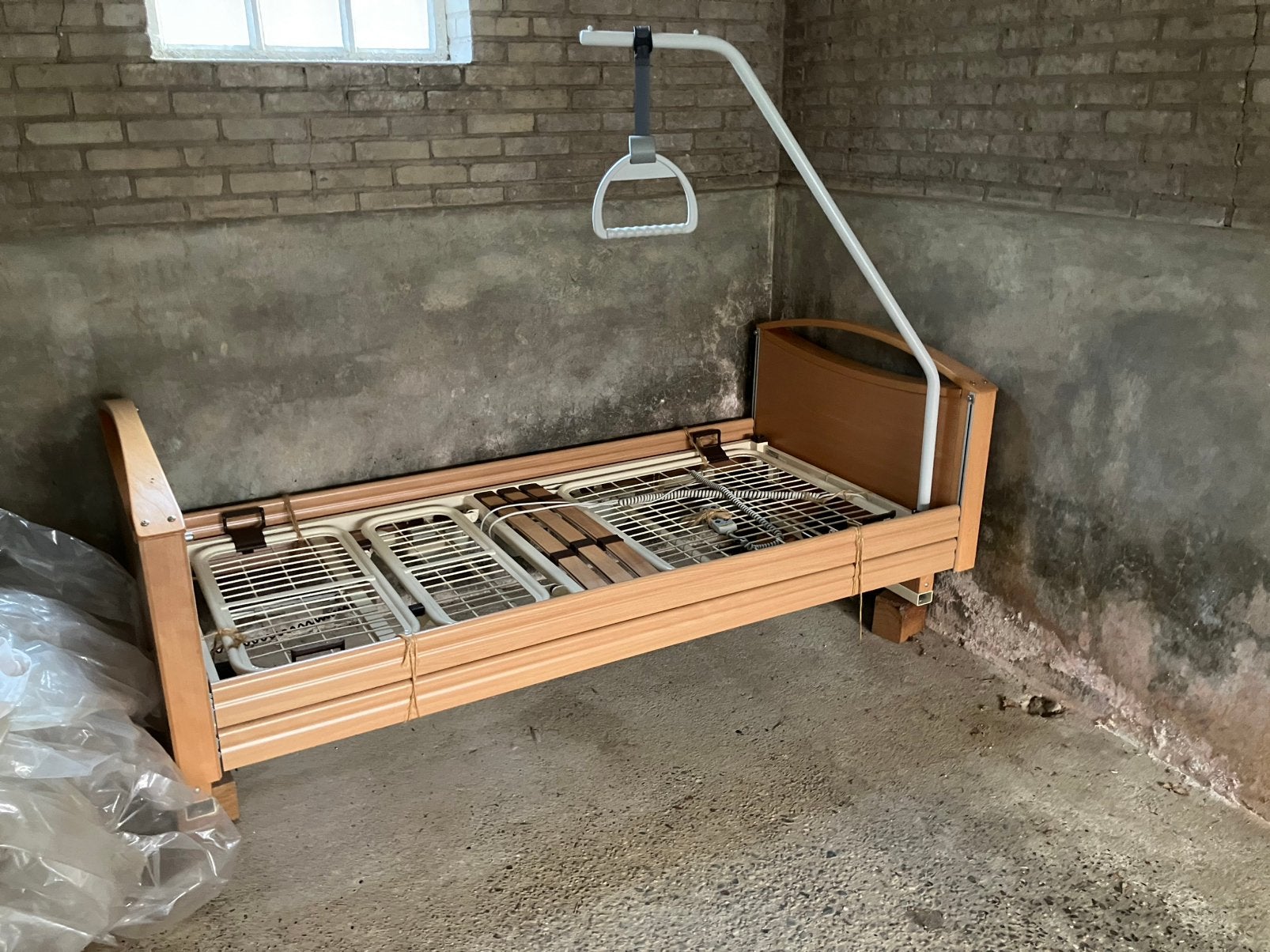 Electrich bedienbaar zorgbed., Ophalen, Verstelbaar, 90 cm, Eenpersoons