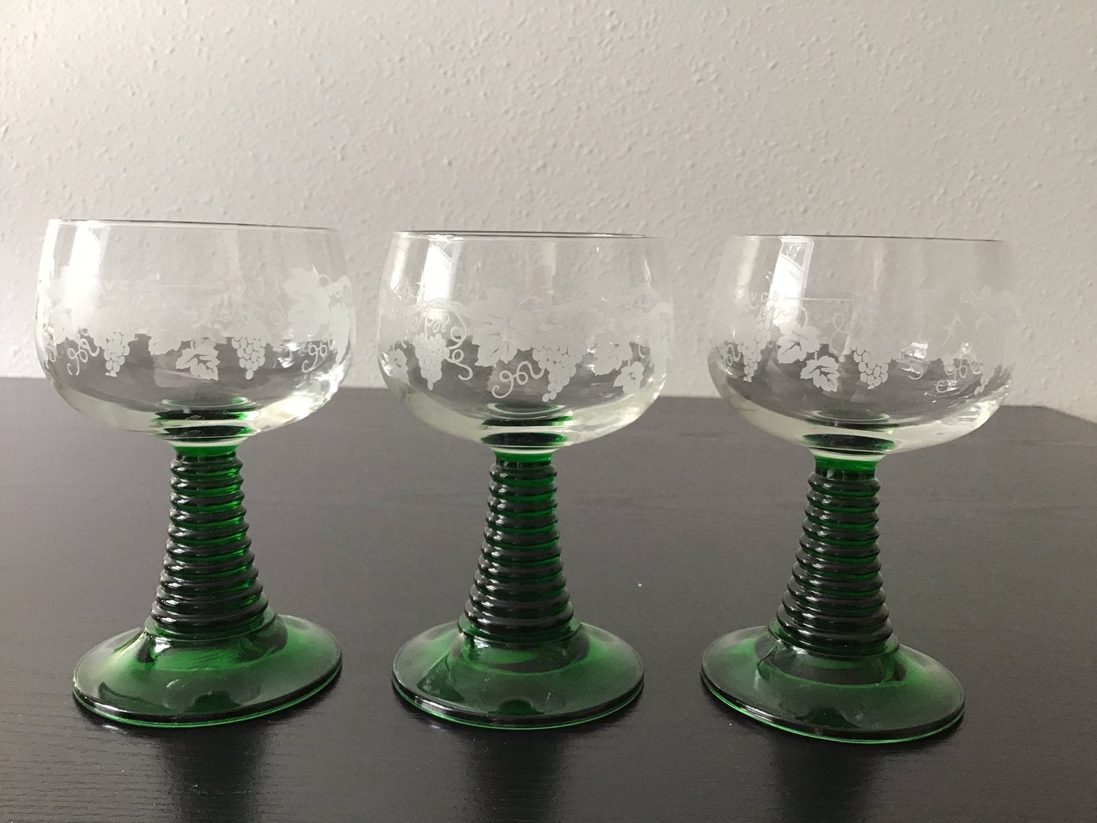 Vintage roemer wijnglas. Moezelglas geëtst druivenrank., Ophalen of Verzenden, Overige typen