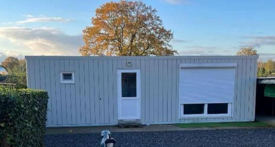 Zeer goede staat Zorg / Woon / kantoor unit 10m x 3,4m, Ophalen