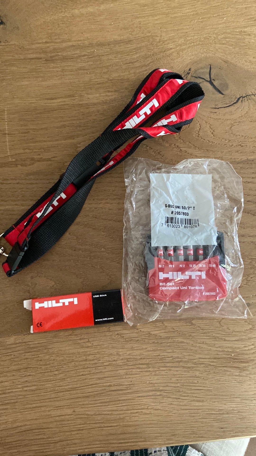 HILTI bit-set + usb stick + keycord, Ophalen, Nieuw