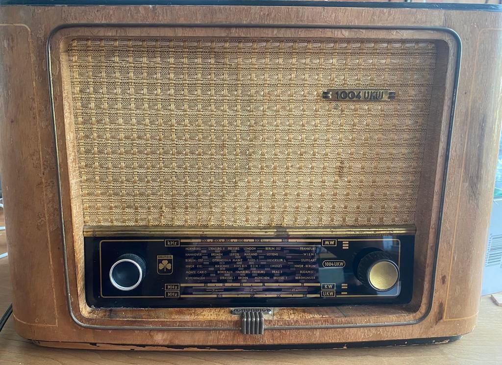 Grundig radio 1004W hout, Ophalen of Verzenden