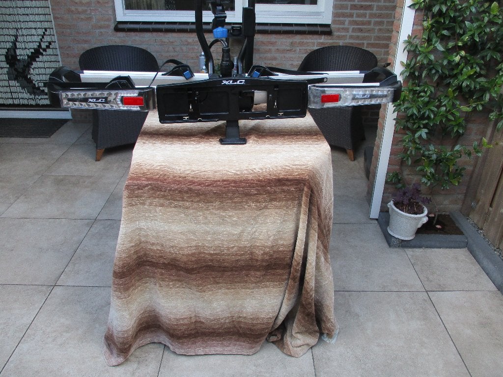 XLC AZURA XTRA LED FIETSDRAGER, Auto diversen, Fietsendragers, Zo goed als nieuw, Trekhaakdrager, 2 fietsen, Brede banden, Elektrische fiets