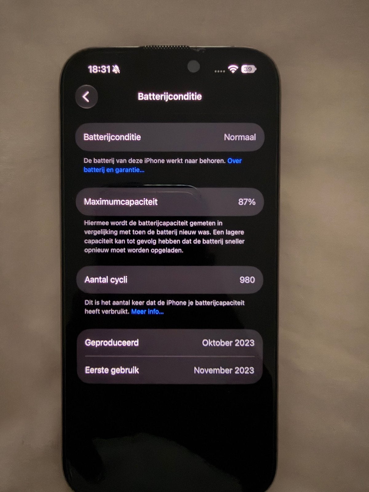 Foto 12 van iPhone 15 Pro 128GB Natural Titanium - Zo goed als nieuw