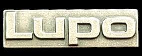 Volkswagen Lupo pin- zilverkleur, Verzamelen, Speldjes, Pins en Buttons, Verzenden, Nieuw, Transport, Speldje of Pin