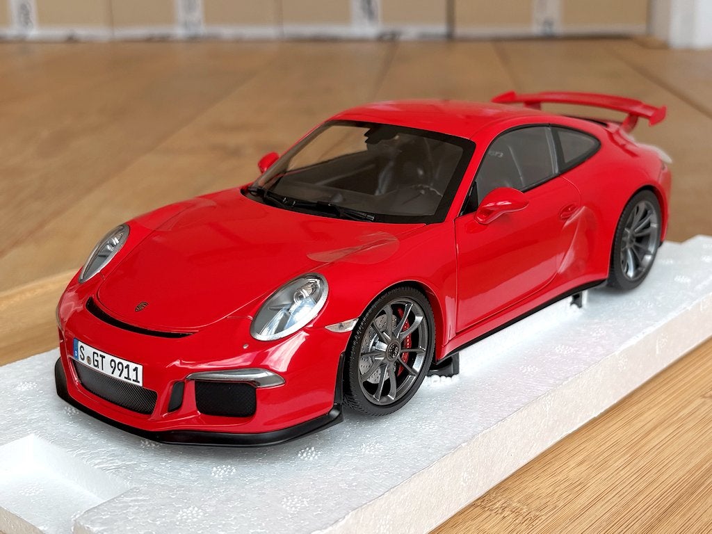 Porsche 911 991 GT3 rood 1:18 Minichamps dealer editie nieuw, Ophalen of Verzenden, Nieuw, Auto, MiniChamps