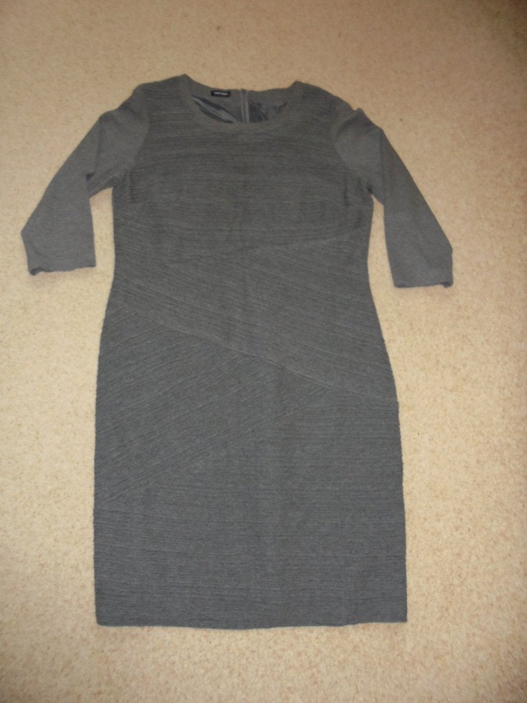 Grijze jurk GERRY WEBER, Kleding | Dames, Jurken, Maat 42/44 (L), Ophalen of Verzenden, Zo goed als nieuw, Knielengte