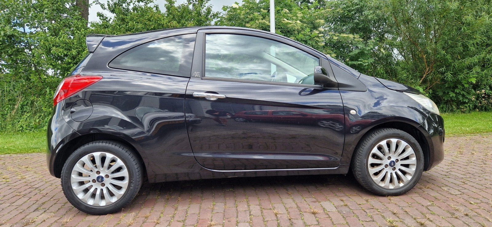 Ford Ka 1.2 Titanium 1e eigenaar 2010 Zwart, Voorwielaandrijving, Sound system, 1242 cc, 4 cilinders
