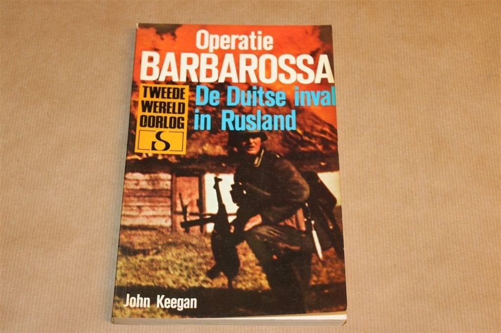 Operatie Barbarossa — Fotoboek — Inval in Rusland — WO2, Boeken, Ophalen of Verzenden, Tweede Wereldoorlog, Gelezen, Overige onderwerpen