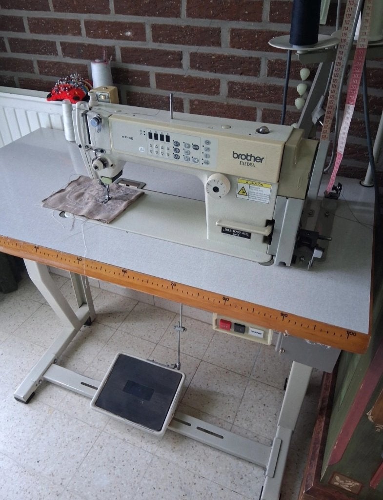 Brother DB2 - B737 - 413 NAAIMACHINE, Ophalen, Gebruikt, Naaimachine, Industrieel