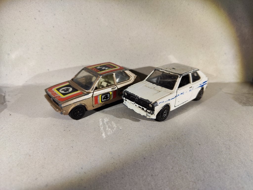 Corgi Volkswagen VW Polo (2x), Ophalen of Verzenden, Gebruikt, Auto, Corgi