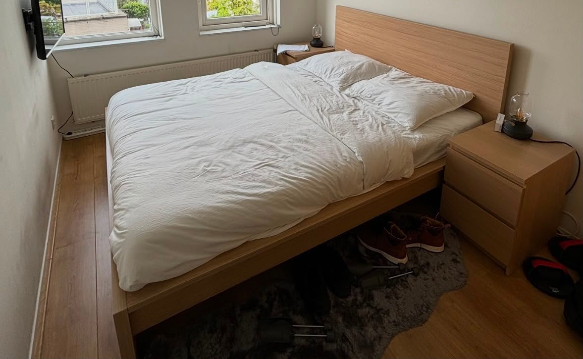 Ikea malm bed 160x200 + malm nachtkastjes en lattenbodem, Ophalen, Gebruikt, Tweepersoons