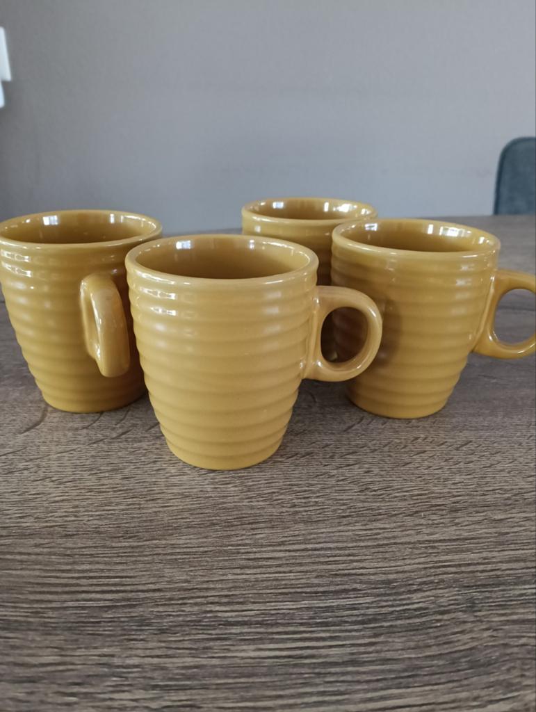 4 Mokken, Gebruikt, Ophalen of Verzenden, Overige stijlen, Kop(pen) en/of Schotel(s)