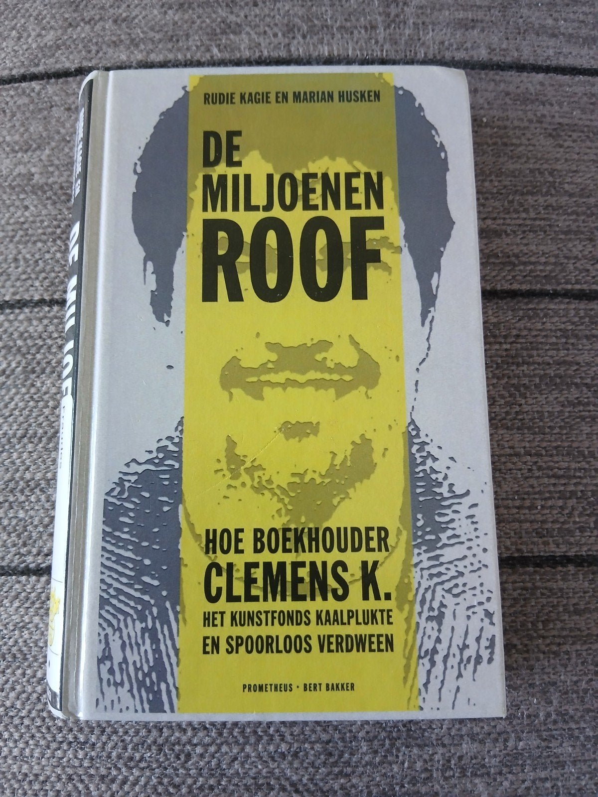 De Miljoenenroof - Rudie Kagie en Marian Husken, Boeken, Ophalen of Verzenden, Gelezen, Rudie Kagie en Marian Husken