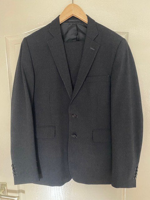 Kostuum, jasje met 2 pantalons, Ophalen of Verzenden, Zo goed als nieuw, Maat 48/50 (M), Grijs