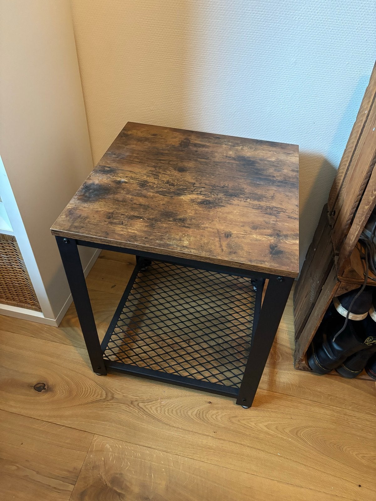 Bijzettafel industrieel design met opbergrek, Minder dan 45 cm, Minder dan 55 cm, Gebruikt, Vierkant