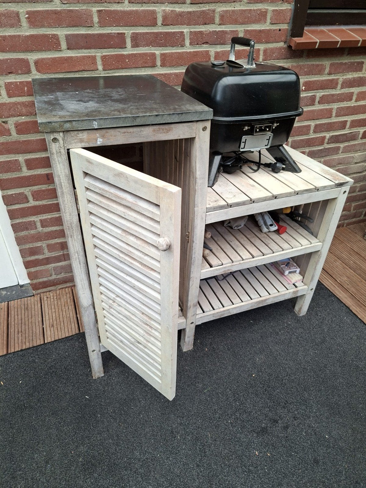 BBQ meubel / buitenkeuken ( zonder de BBQ zelf ), Ophalen, Zo goed als nieuw, Houtskool, Vrijstaand