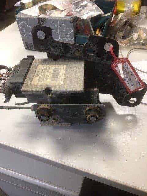 ABS pomp Renault master 8200528357  8200963157, Ophalen of Verzenden, Gebruikt, Renault