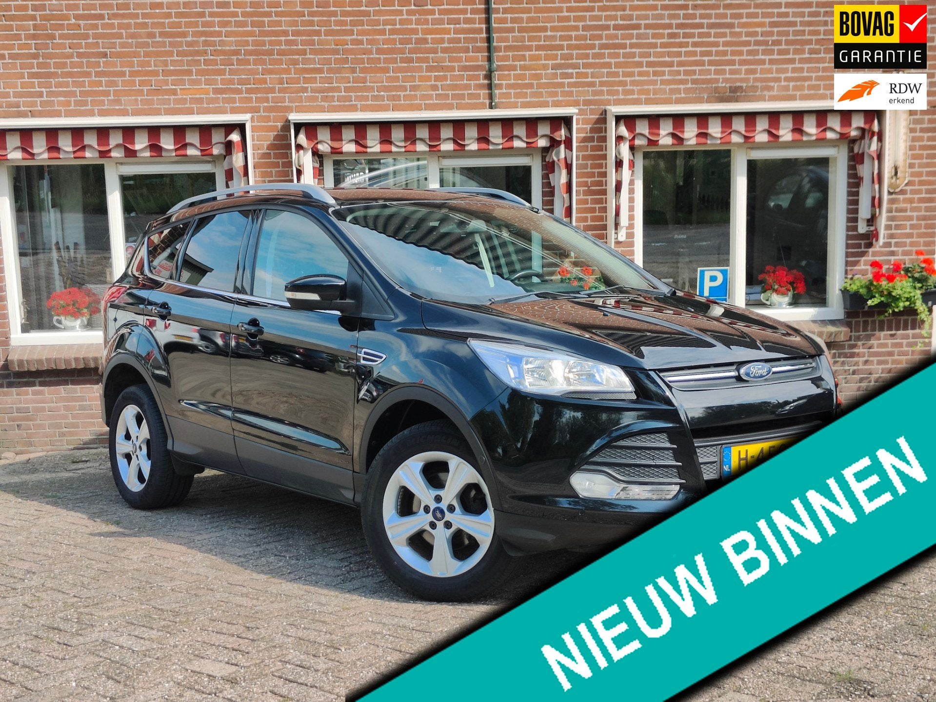 Ford Kuga 1.5 Titanium Airco Cruise PDC Tr.haak LMV- RIJKLAA, Auto's, Stof, 4 cilinders, Zwart, Bedrijf