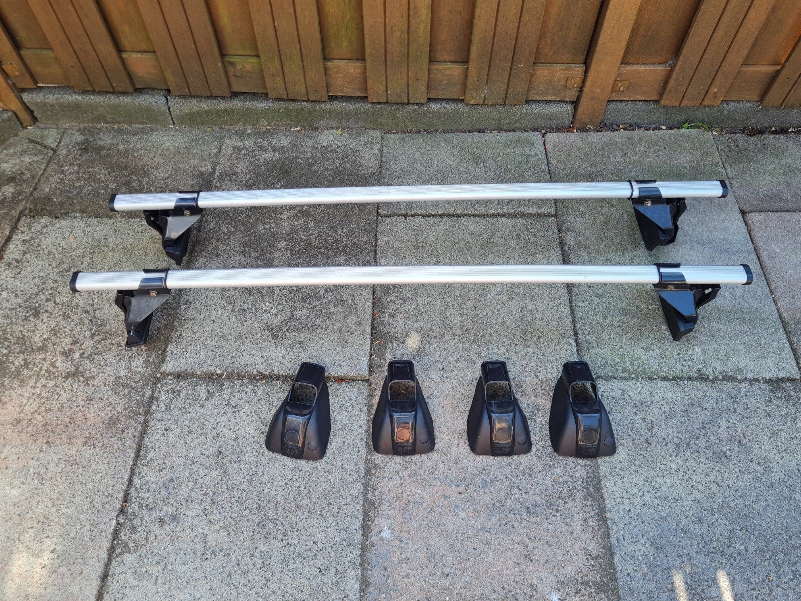 Universele aluminium Dakdragers (Set van 2) met eindkappen, Auto diversen, Dakdragers, Ophalen, Gebruikt