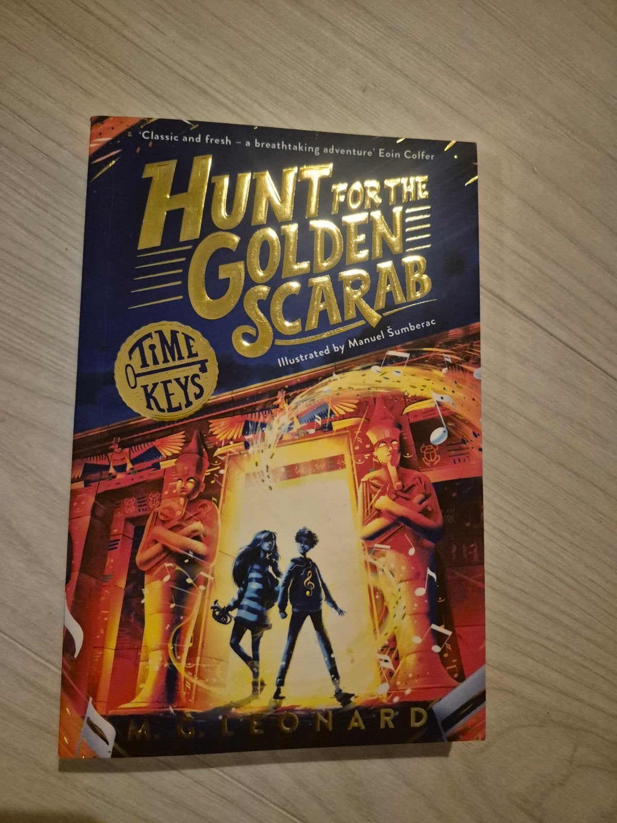 M.G. Leonard Hunt for the golden scarab, Ophalen of Verzenden