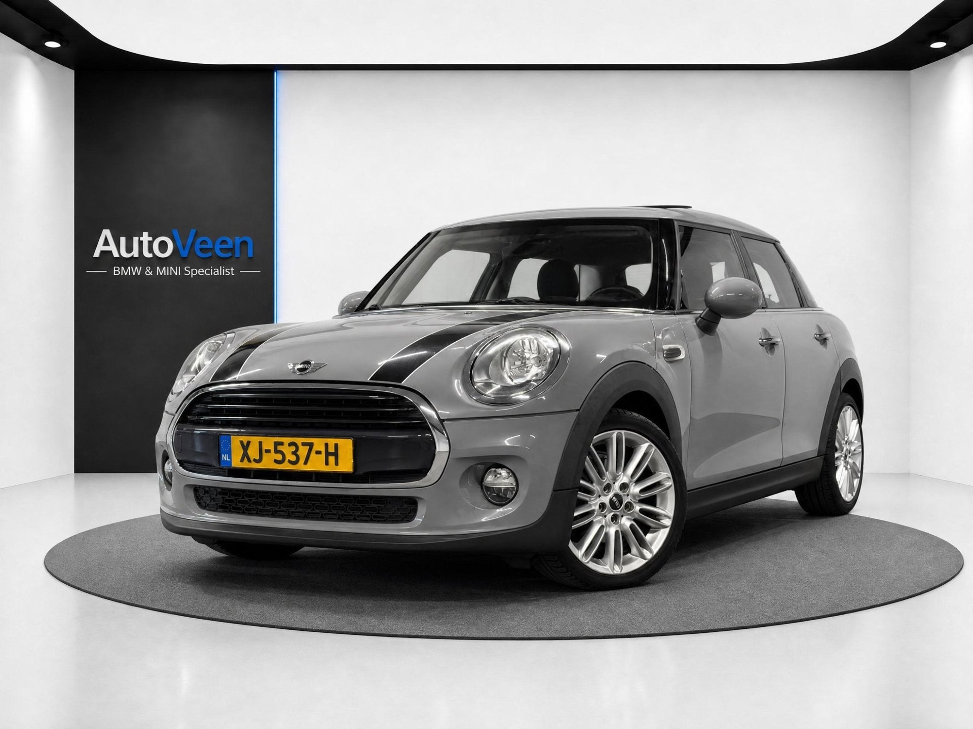 Mini 5-Deurs 1.5 Cooper Chili (PANO, NAVI, PARKEERSENSOREN A, Auto's, Mini, Bedrijf, Te koop, Cooper, ABS, Airbags, Airconditioning