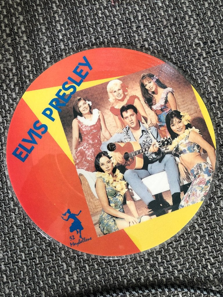 MUZIEKVERZAMELIING DOOS SINGLES BEATLES ELVIS enz., Verzamelen, Ophalen of Verzenden, Zo goed als nieuw