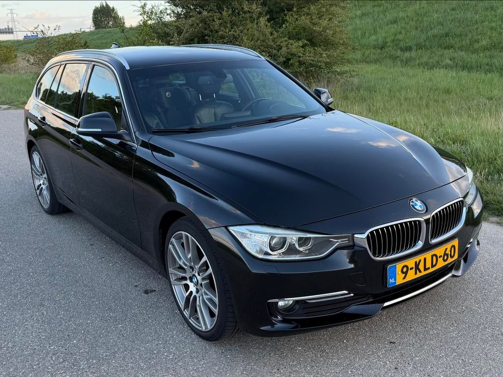 BMW 3-Serie 316I F31 Touring AUT Executive Sport luxury line, Automaat, Zwart, 4 cilinders, Zwart