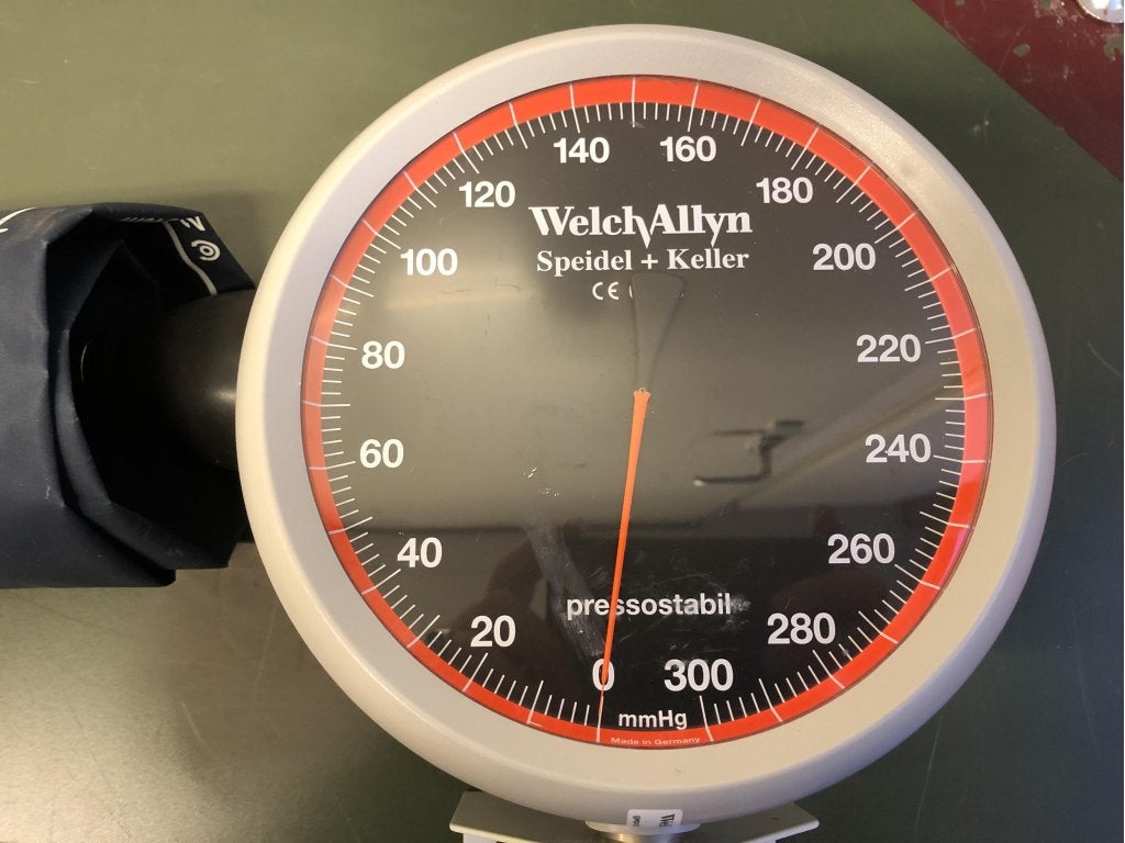 Bloeddrukmeter voor huisartspraktijk wand of bureau, Niet ingevuld, Gebruikt, Niet ingevuld, Ophalen of Verzenden