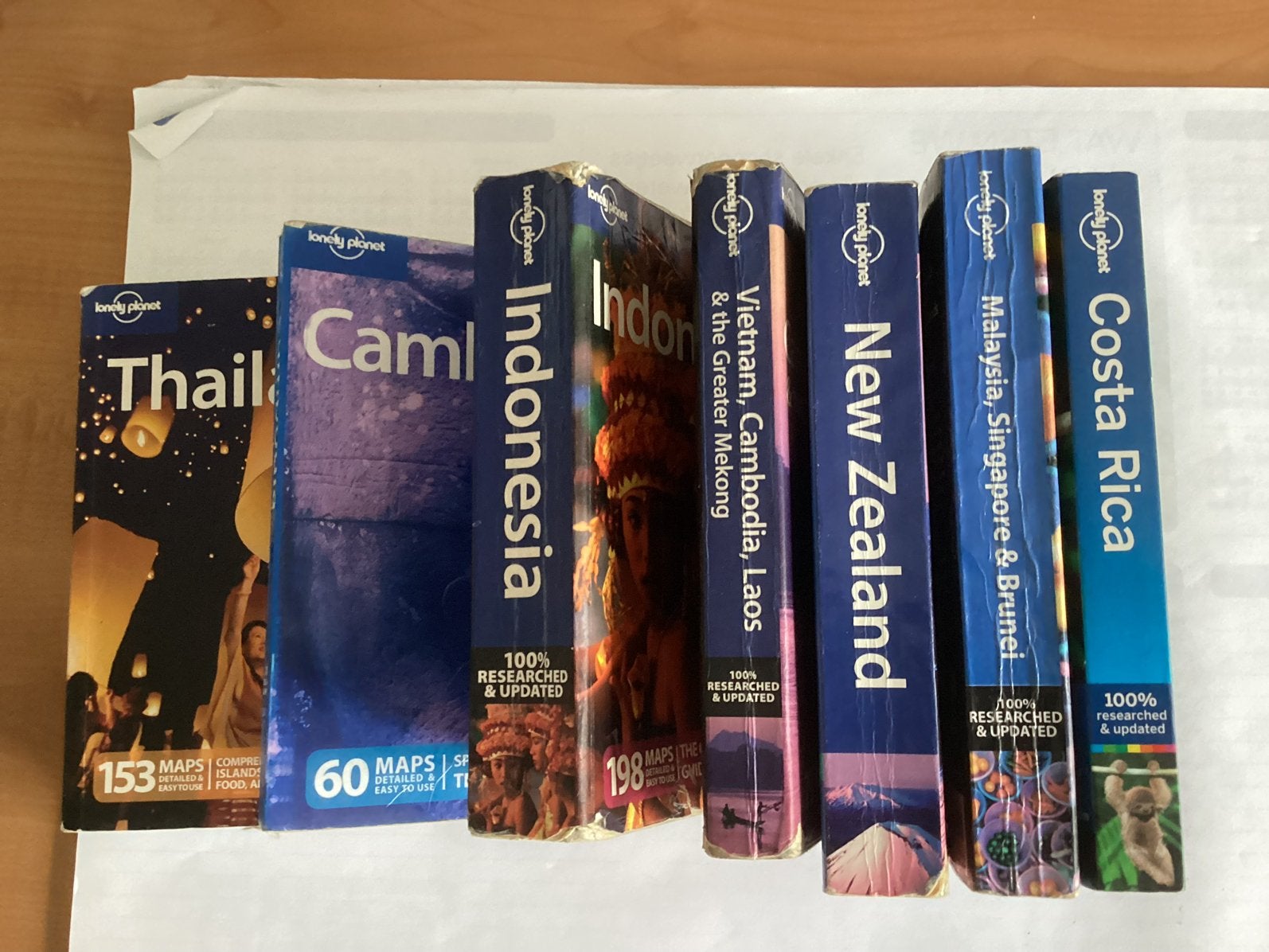 Lonely planet Cambodja of Malysie of new Zealand reisboeken, Boeken, Lonely Planet, Budget, Ophalen of Verzenden, Zo goed als nieuw