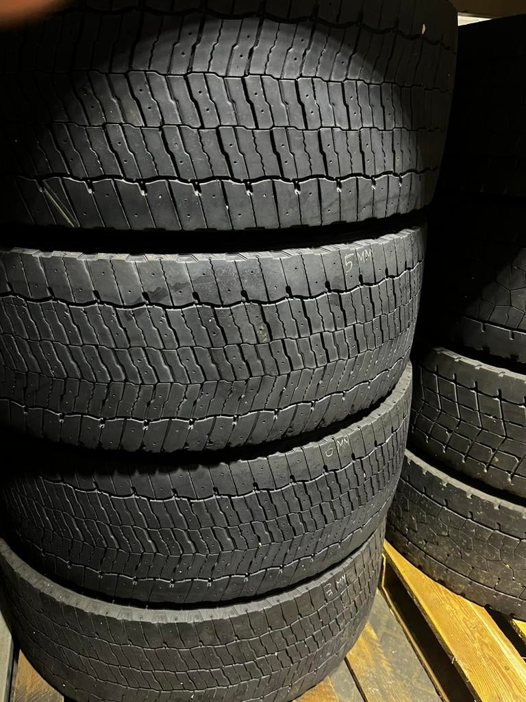 4 Trekasbanden 295/60/22,5 op velg, Zakelijke goederen, Agrarisch | Onderdelen | Banden, Velgen en Assen, Ophalen