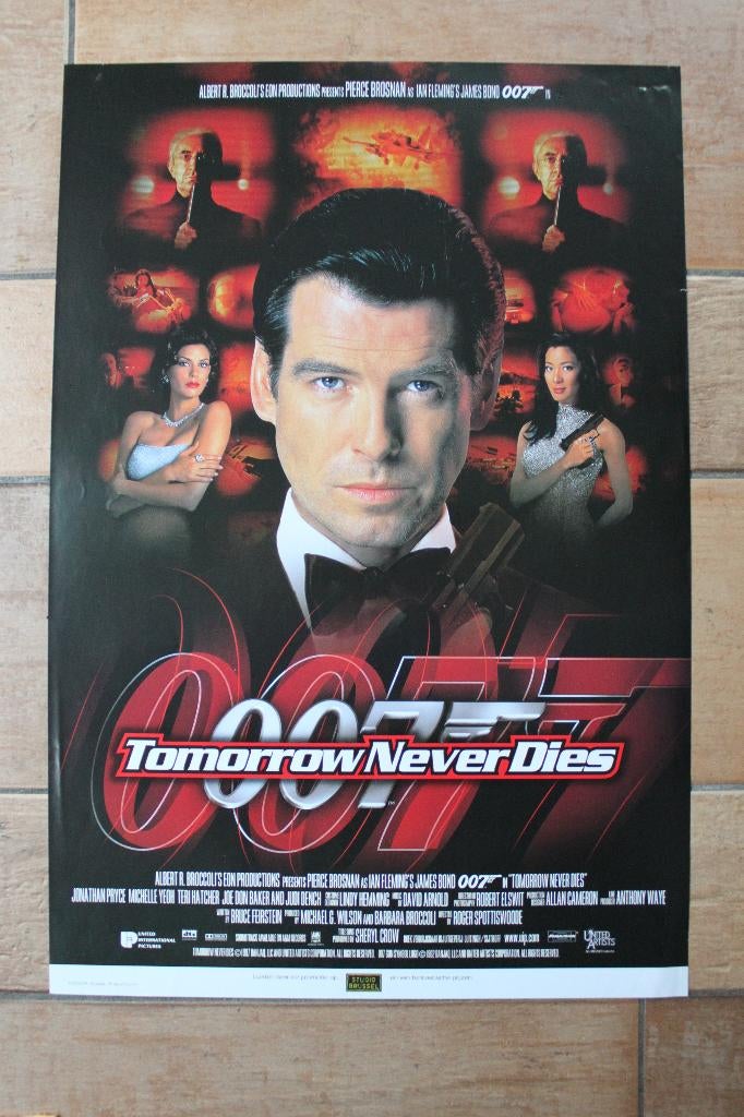 filmaffiche James Bond Tomorrow Never Dies 1997 filmposter, Rechthoekig Staand, Ophalen of Verzenden, Zo goed als nieuw, A1 t/m A3