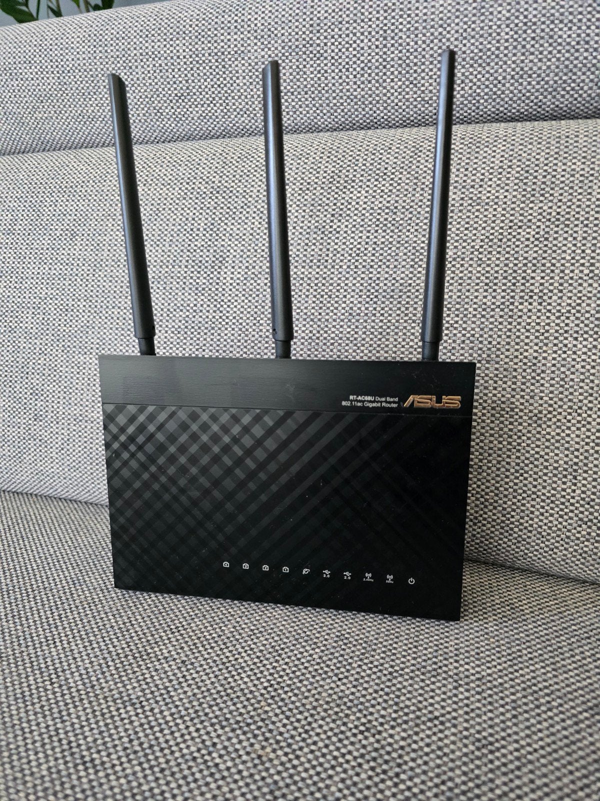 Asus RT-AC68U router, Ophalen of Verzenden, Zo goed als nieuw