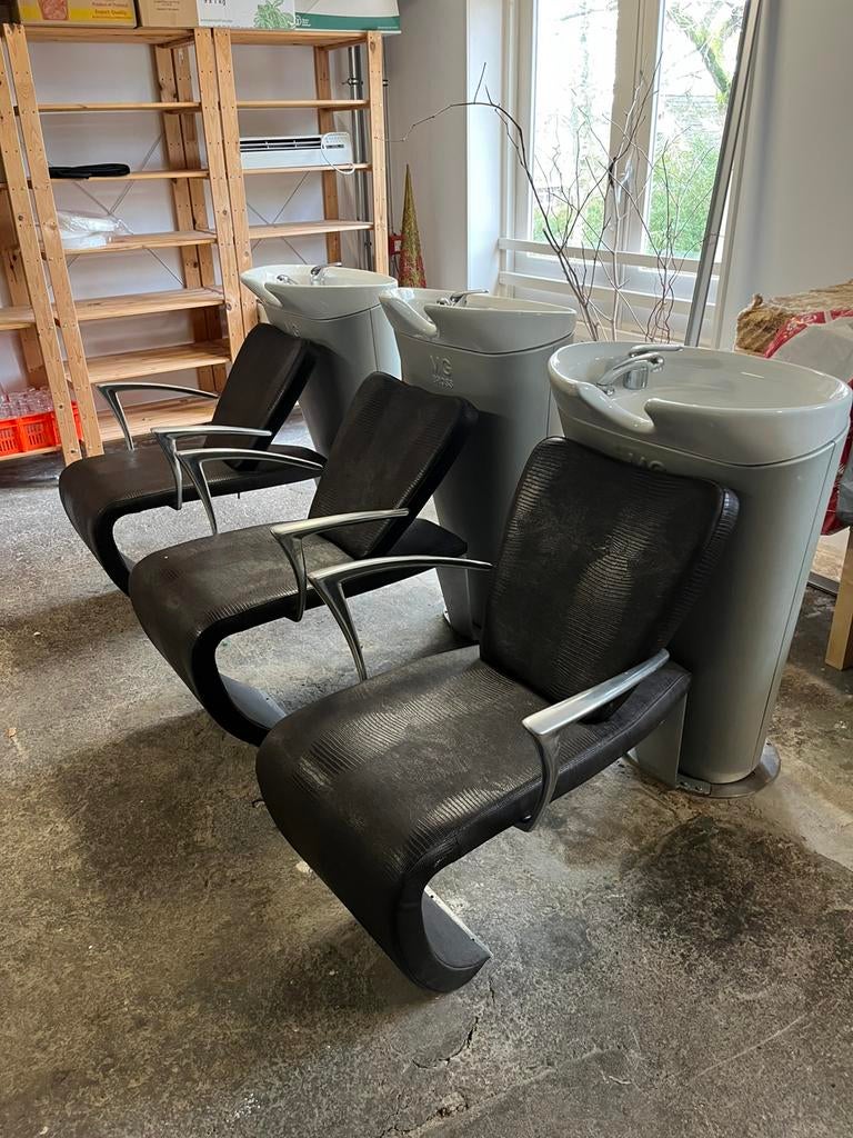 3 MG Bross kappersstoelen incl. wasbak, Ophalen, Gebruikt, Leer, Drie