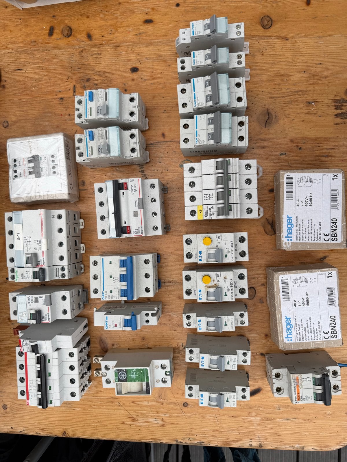 Diverse partij installatieautomaten en aardlekschakelaars, Doe-het-zelf en Verbouw, Elektra en Kabels, Ophalen of Verzenden, Nieuw