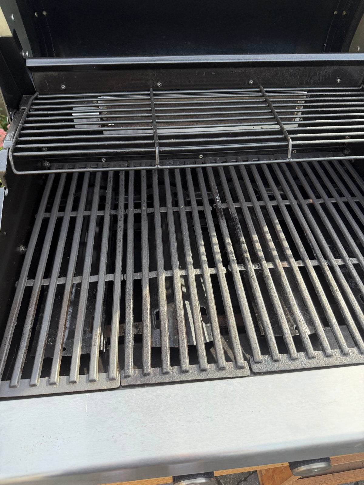 Foto 3 van Grandhall Maxim G4 BBQ met zijbrander en onderstel
