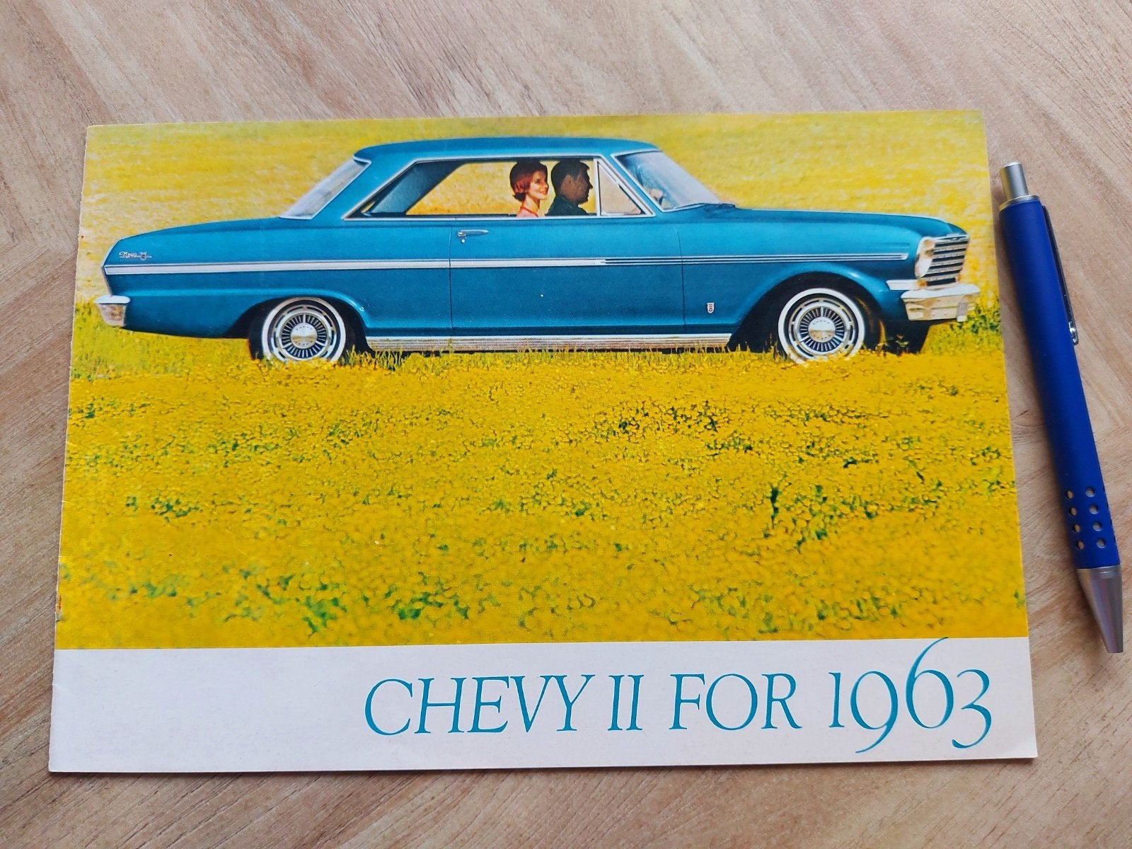Chevrolet USA 1963 folder met prachtige illustraties !, Boeken, Auto's | Folders en Tijdschriften, Ophalen of Verzenden, Zo goed als nieuw