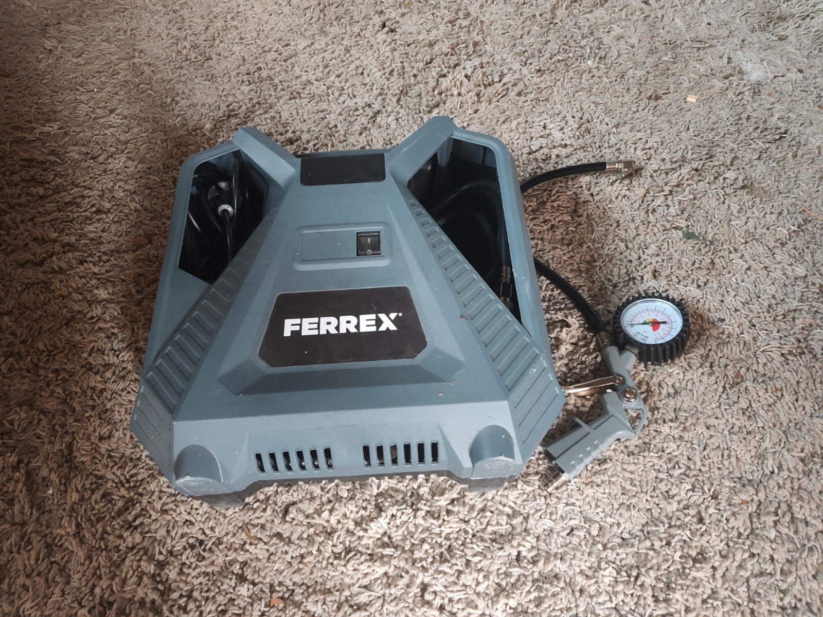 Ferrex Draagbare Compressor CQB180D-2/1667, Ophalen, 6 tot 10 bar, Zo goed als nieuw, Minder dan 200 liter/min