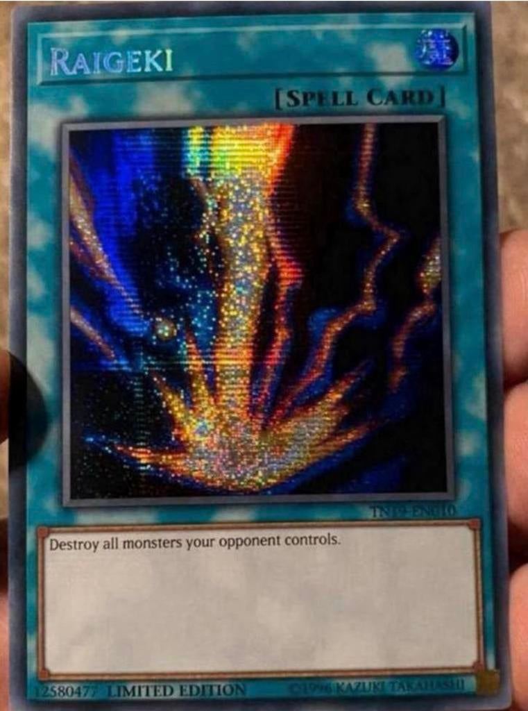 Yu-Gi-Oh! Raigeki TN19 Limited Promo !, Ophalen of Verzenden, Zo goed als nieuw, Losse kaart, Foil